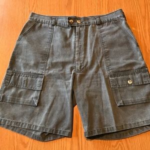 Bermuda cargo shorts